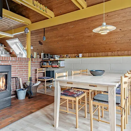 3 Bedroom Lovely In Сasa de vacaciones