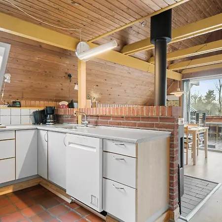 بيت للعطل 3 Bedroom Lovely In *